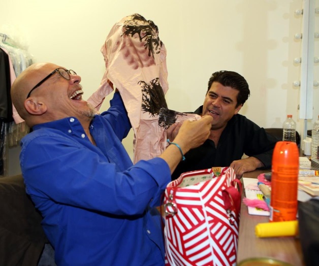 Están locos por las mujeres Están locos por las mujeres