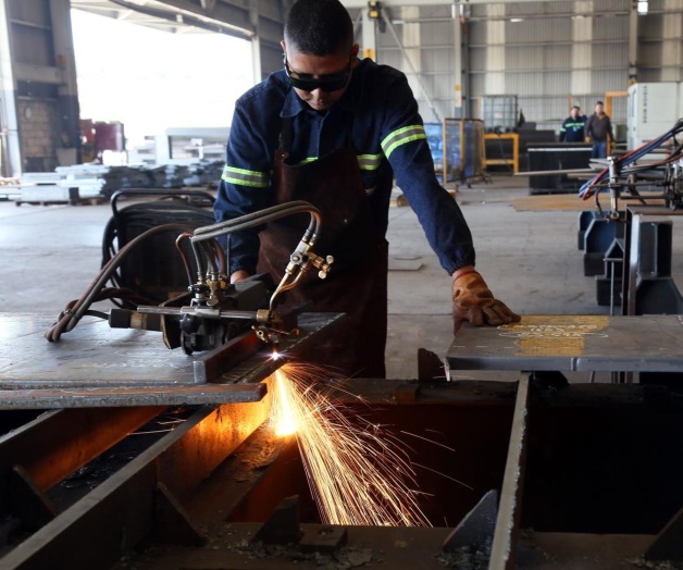 Alertan daño por barrera al acero