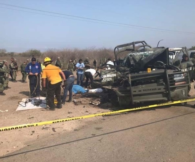Fallecen dos policías tras accidente en Culiacán Fallecen dos policías tras accidente en Culiacán