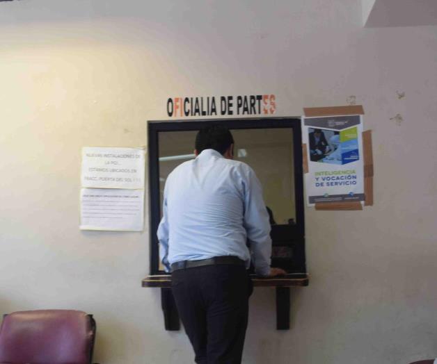 Asaltan a despachadorde gasolinera solitaria Asaltan a despachadorde gasolinera solitaria