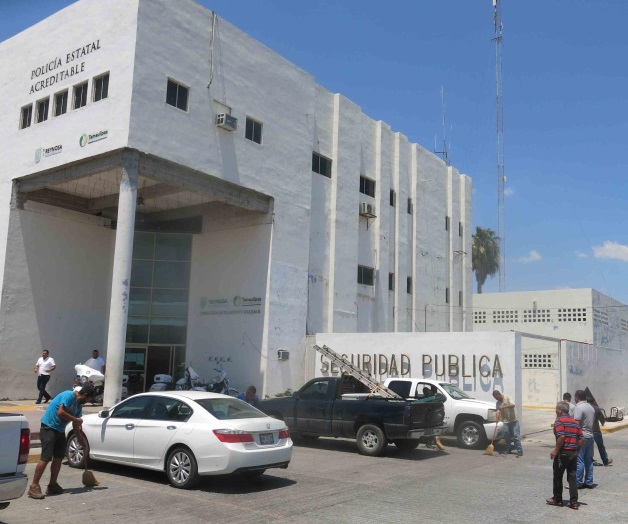 Noquean a boxeador entre varios ladrones Noquean a boxeador entre varios ladrones