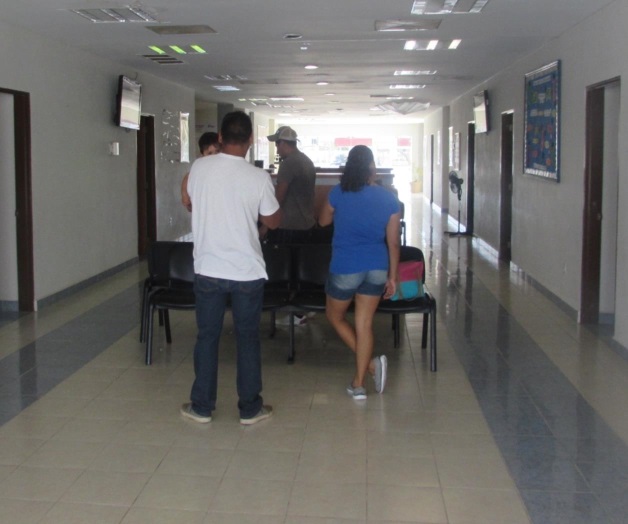 Desalojan a hombre que vivía a merced de cocodrilos Desalojan a hombre que vivía a merced de cocodrilos