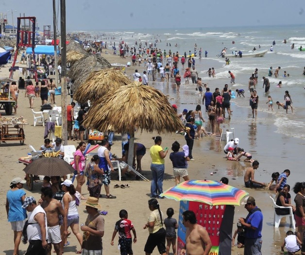 Esperan arriben miles de turistas a la playa Bagdad Esperan arriben miles de turistas a la playa Bagdad