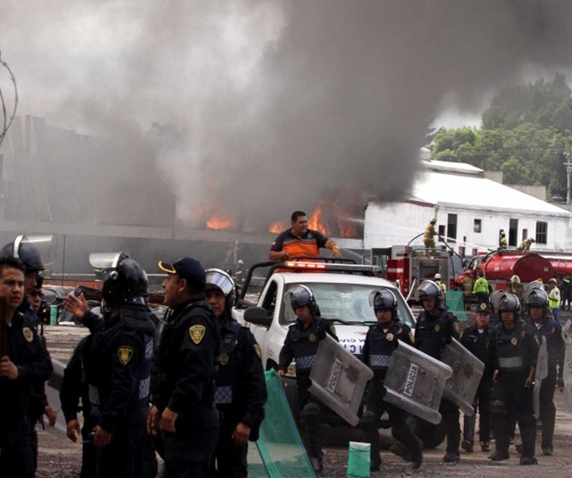 Se incendia en bodega de vinos en la delegación Iztacalco