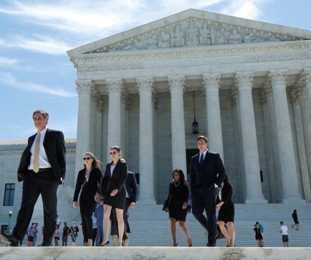 ¿Puede negarse una pastelería a atender una boda gay? El Supremo de EU decidirá sobre derechos LGTB ¿Puede negarse una pastelería a atender una boda gay? El Supremo de EU decidirá sobre derechos LGTB