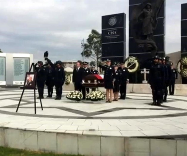 Honran a inspector de la Policía Federal asesinado en Veracruz Honran a inspector de la Policía Federal asesinado en Veracruz