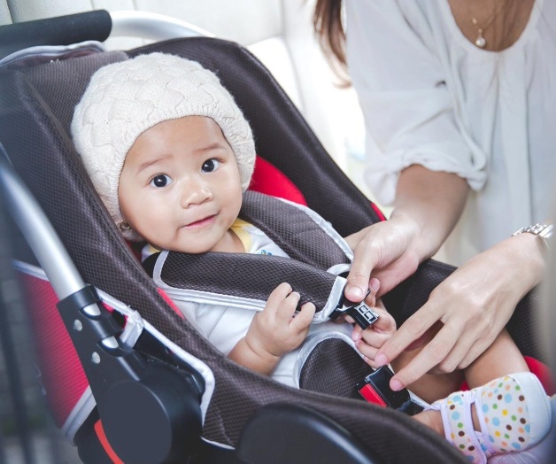 Aplican 1,650 multas por no usar asientos para niños Aplican 1,650 multas por no usar asientos para niños