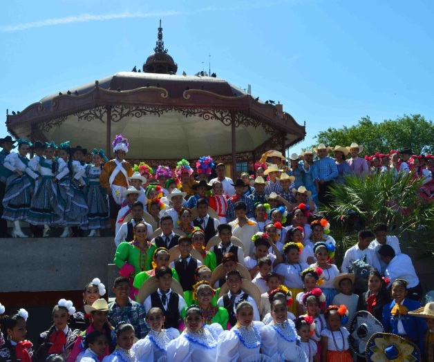 Segunda Gala Folclórica Segunda Gala Folclórica