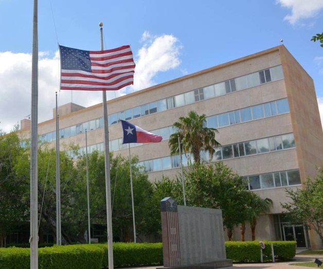 Ondearán banderas a media asta en honor a joven caído Ondearán banderas a media asta en honor a joven caído