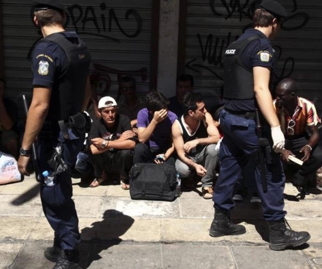 Arresta policía italiana a somalí que torturaba a inmigrantes