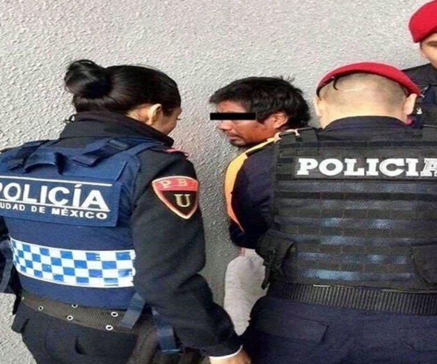 Indigente avienta a mujer a las vías del Metro Indigente avienta a mujer a las vías del Metro