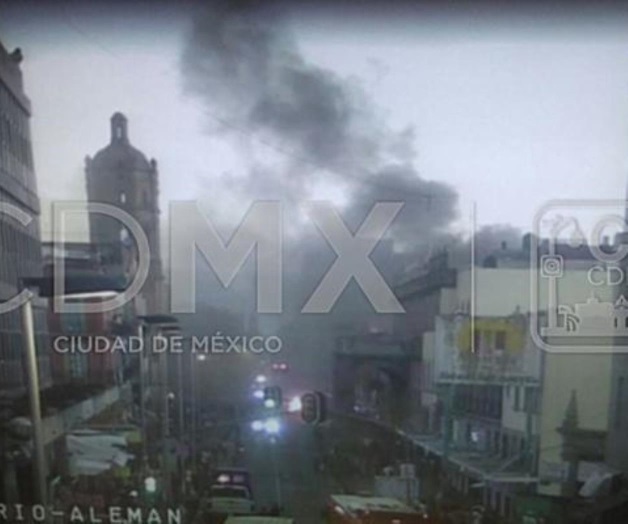 Reportan incendio en Plaza TechnoPark en Centro Histórico de CDMX