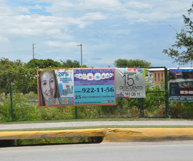 Convierten parque lineal en ‘tendedero’ Convierten parque lineal en ‘tendedero’