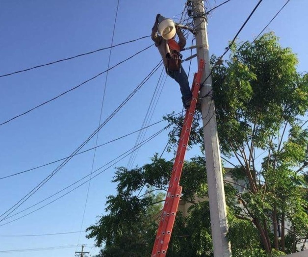 Rehabilita Servicios Primarios alumbrado público en colonias Rehabilita Servicios Primarios alumbrado público en colonias