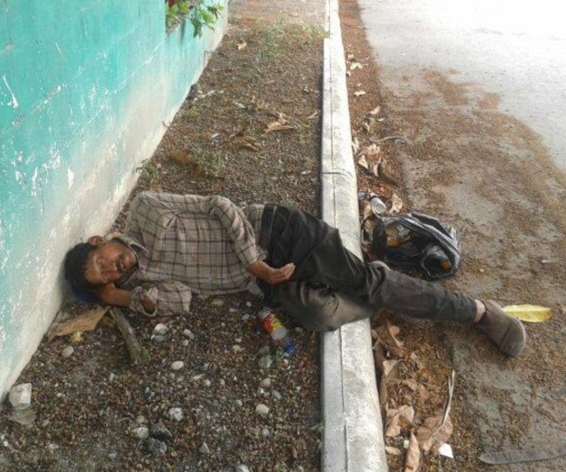 Movilizan ambulancia por ebrio Movilizan ambulancia por ebrio