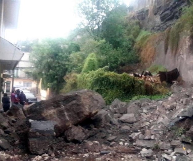 Se desborda Río Hondo en Naucalpan