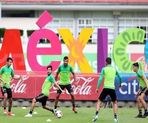 Con Luis Reyes y 6 Chivas a la Copa Oro Con Luis Reyes y 6 Chivas a la Copa Oro