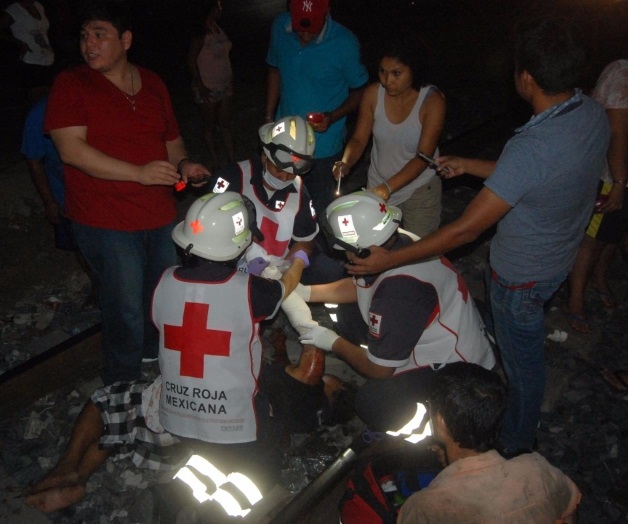 Paga caro dormitada en vías del tren Paga caro dormitada en vías del tren