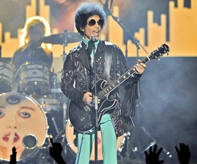 Lanzan tema inédito de su padre Lanzan tema inédito de su padre