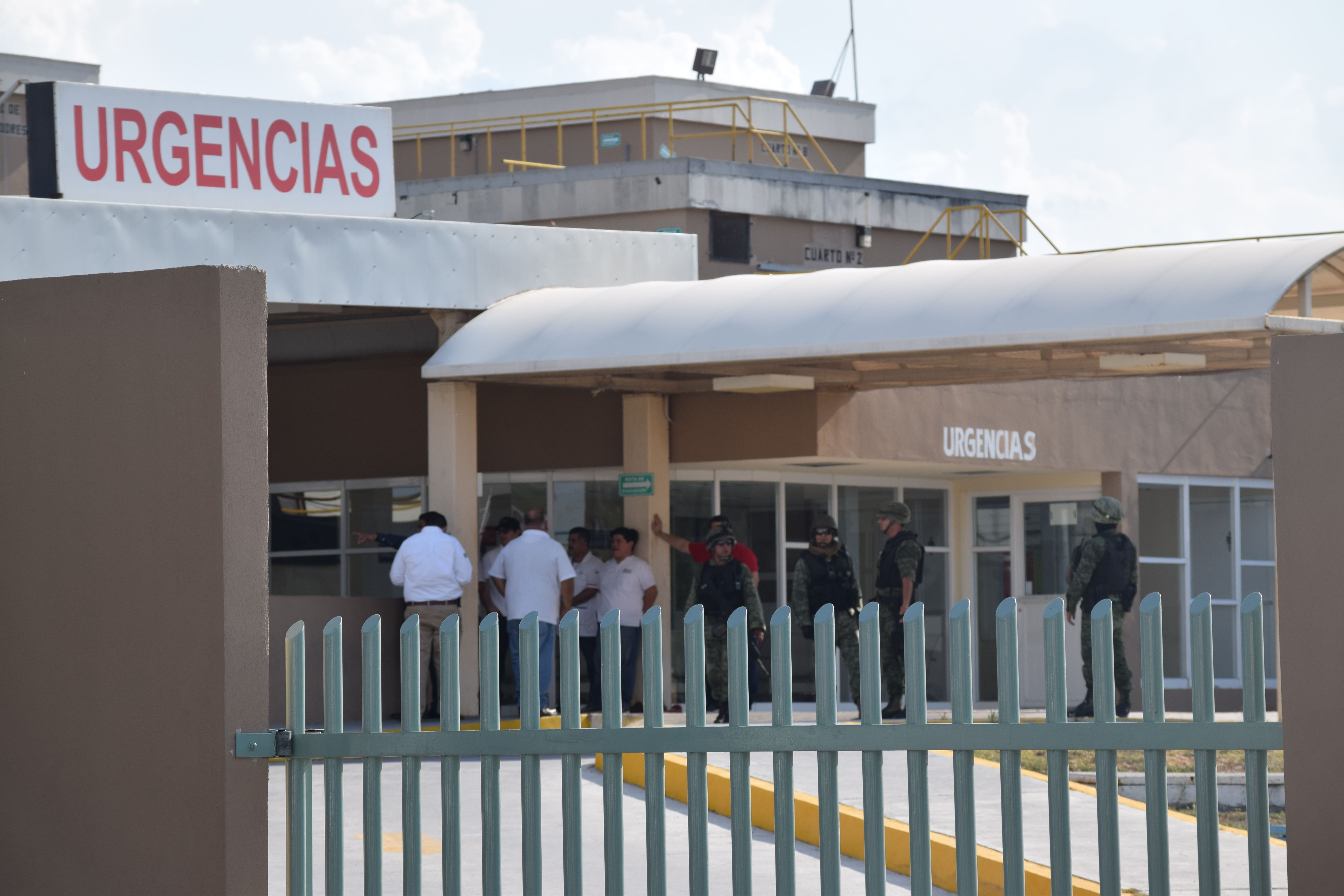 alarma. Algunos pacientes y personal médico entraron en crisis de nervios ante la presencia de los civiles armados.