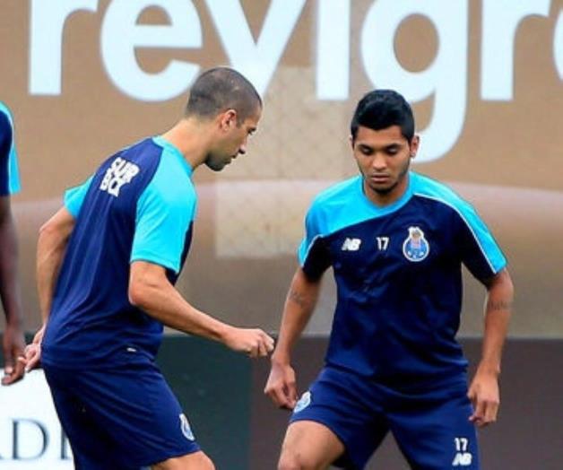Tecatito Corona reporta con el Porto