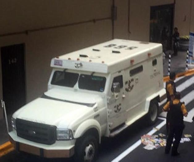 Custodio roba 8 mdp de camioneta de valores