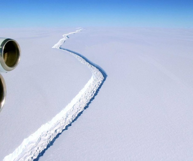 El más grande iceberg de la historia está a punto de caerse El más grande iceberg de la historia está a punto de caerse