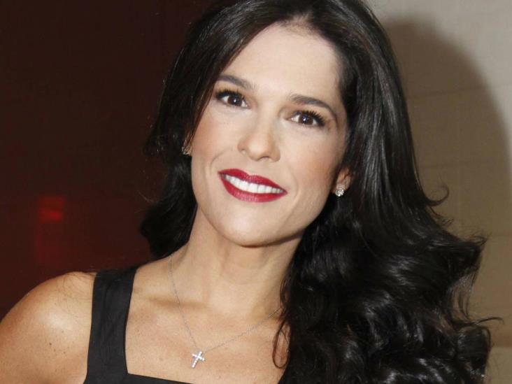 Presume Martha Debayle Su Figura En Redes Sociales