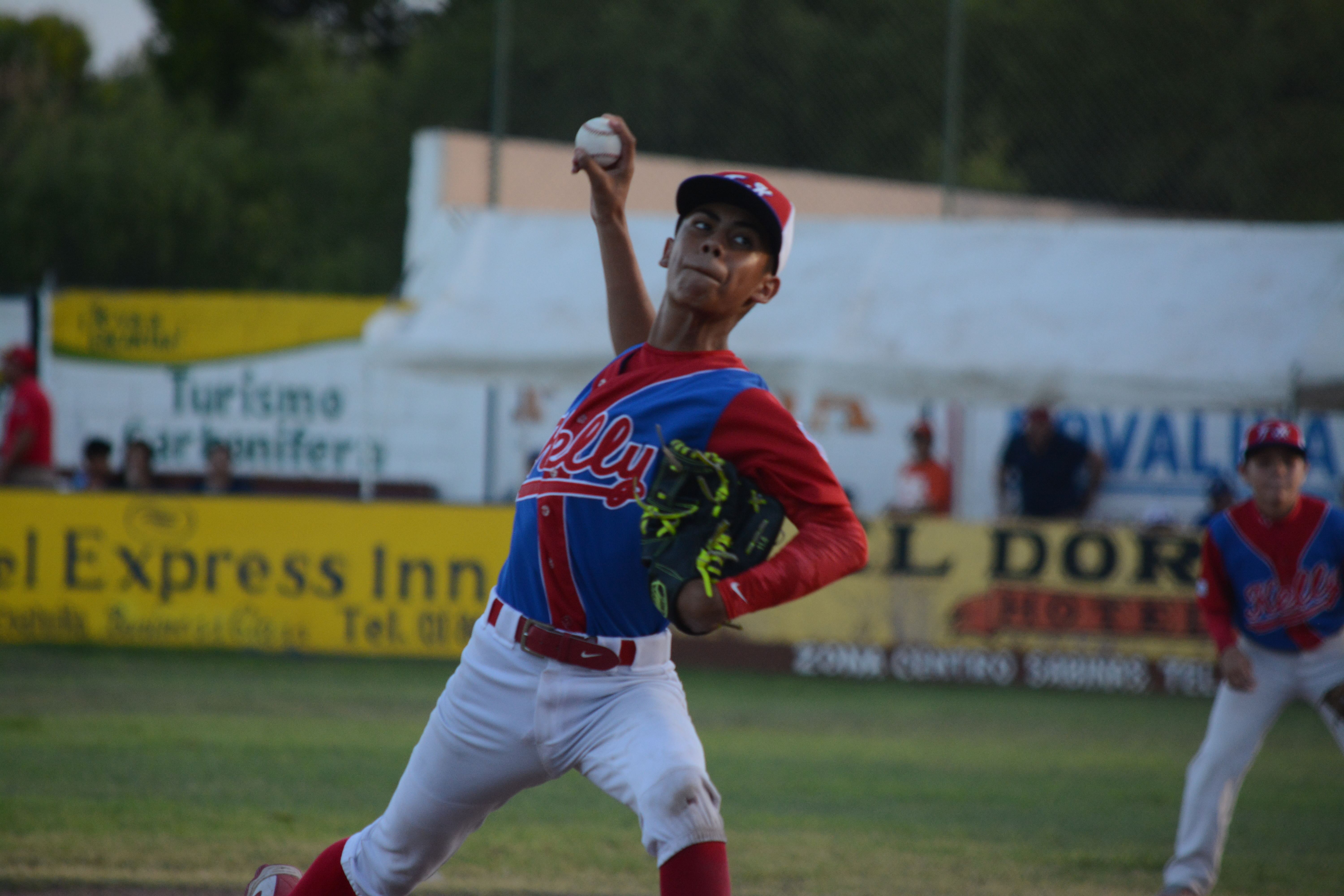LA FIGURA. Samuel Juárez se fajó sobre la loma y como relevista brilló en la gran final.