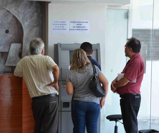 Funciona cajero automático para la expedición de actas