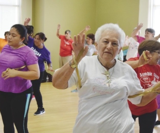Bajan tarifas a personas de la tercera edad