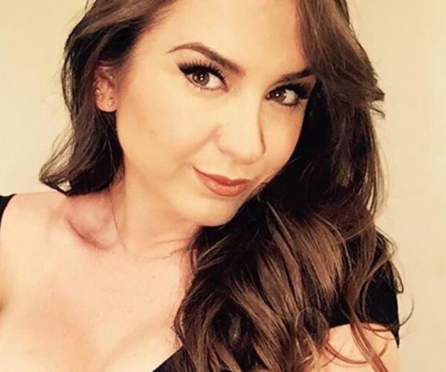 Publica Ingrid Brans La Reata foto casi desnuda