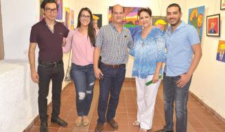 EN FAMILIA. Luis Salinas, Analia Lenskin, Guillermo Lenskin, Analilia Salinas y Omar Rodríguez.