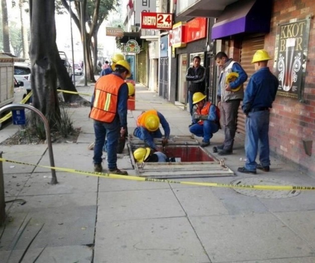 Trabajador de CFE recibe descarga eléctrica Trabajador de CFE recibe descarga eléctrica