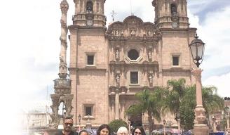 DE PASEO. Familia Garza en San Juan de los  Lagos.