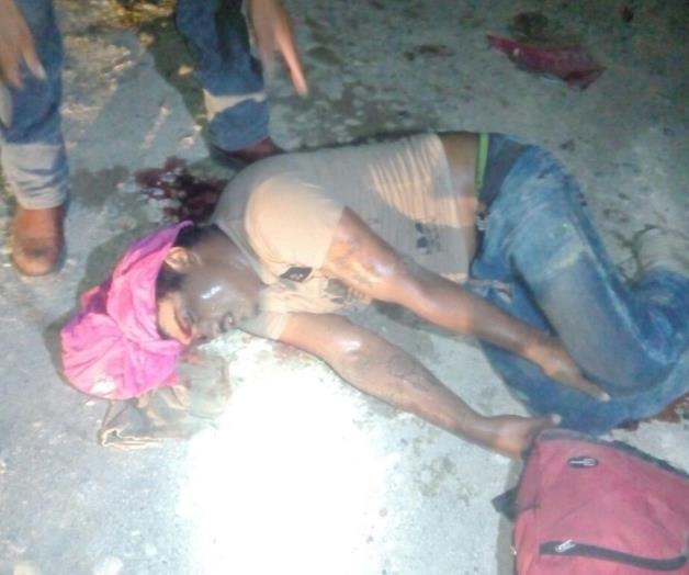 Muere motociclista; choca con camioneta