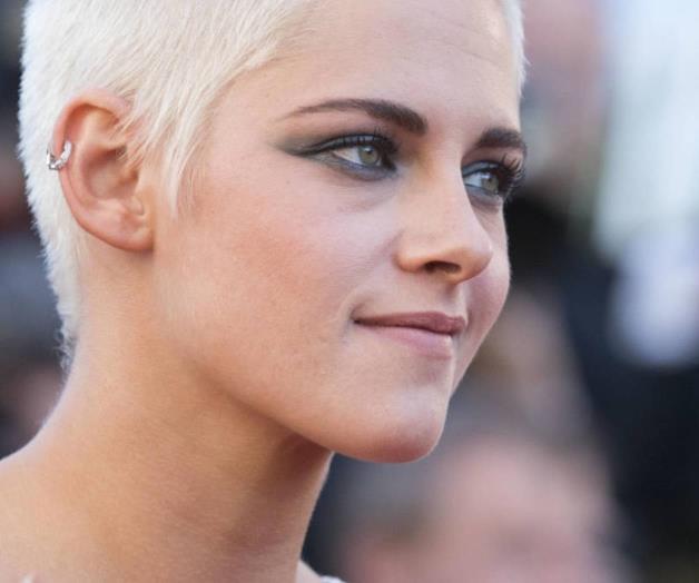 Exige Kristen Stewart que sitios web retiren sus fotos desnuda