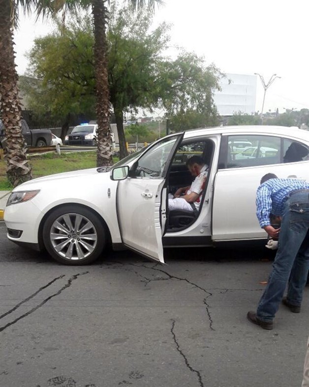 Ejecutan a balazos a empresario en NL