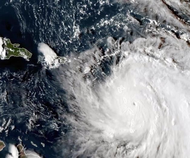 Llega Huracán María a categoría 5