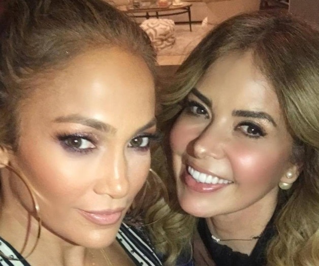 Presume su foto con JLo