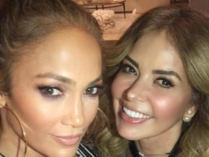 Presume su foto con JLo Presume su foto con JLo