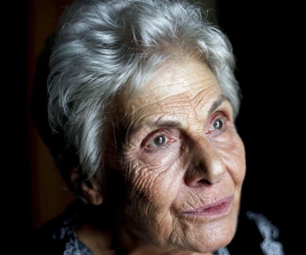 ‘Echo de menos aquella Grecia sin nubes, luminosa’