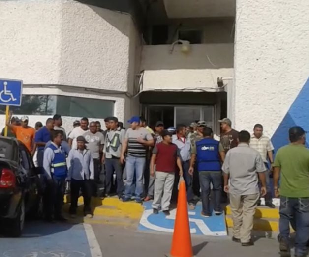 Realizan paro sindicalizados de COMAPA 