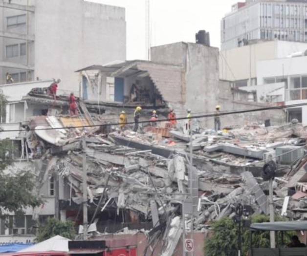 Aumenta a 169 cifra de muertos por sismo de 7.1 grados