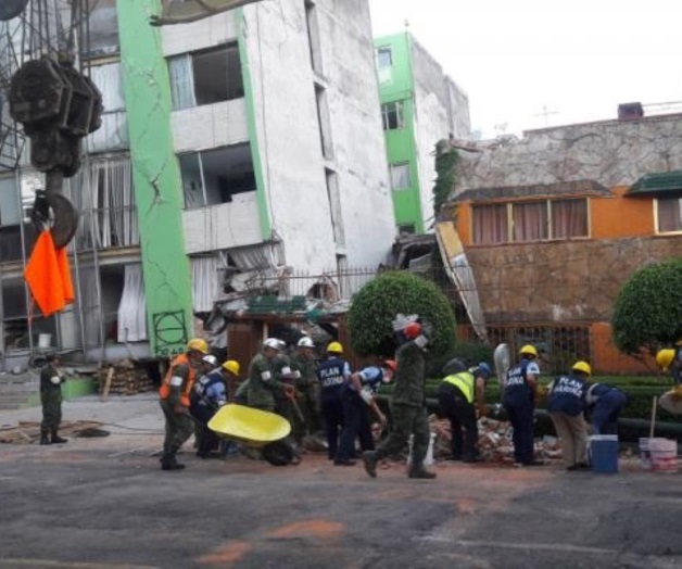CDMX: Encuentran mujer sin vida en edificio de la calle Rébsamen
