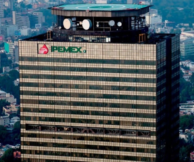 Desalojan Torre de Pemex en CDMX