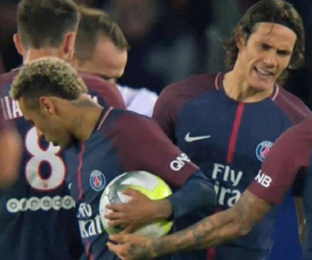Cavani se aleja de Neymar y no acude al cumpleaños de Thiago Silva