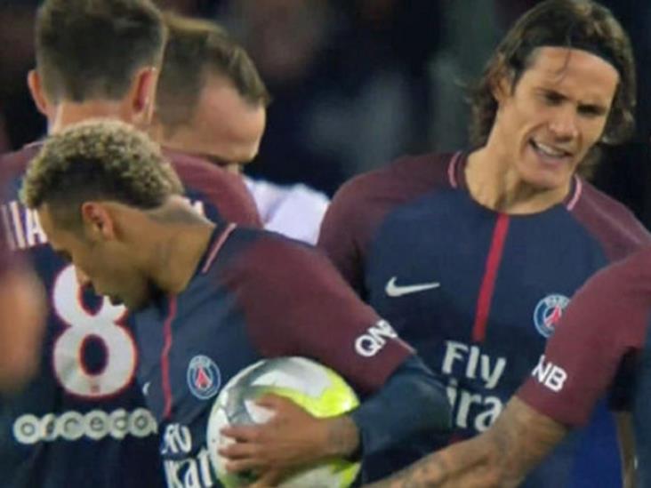 Cavani se aleja de Neymar y no acude al cumpleaños de Thiago Silva Cavani se aleja de Neymar y no acude al cumpleaños de Thiago Silva