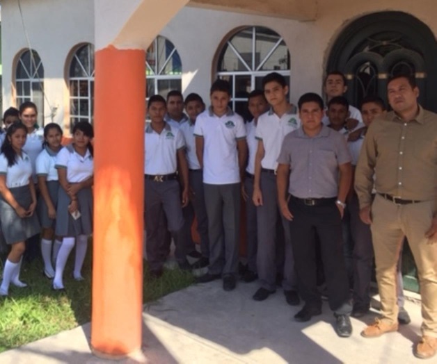 Acondicionan bodega como salón de clases