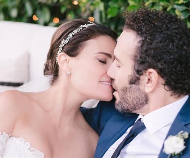 Se casa Idina Menzel con el actor Aaron Lohr Se casa Idina Menzel con el actor Aaron Lohr